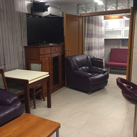 Karmelek Apartment Варшава Екстериор снимка